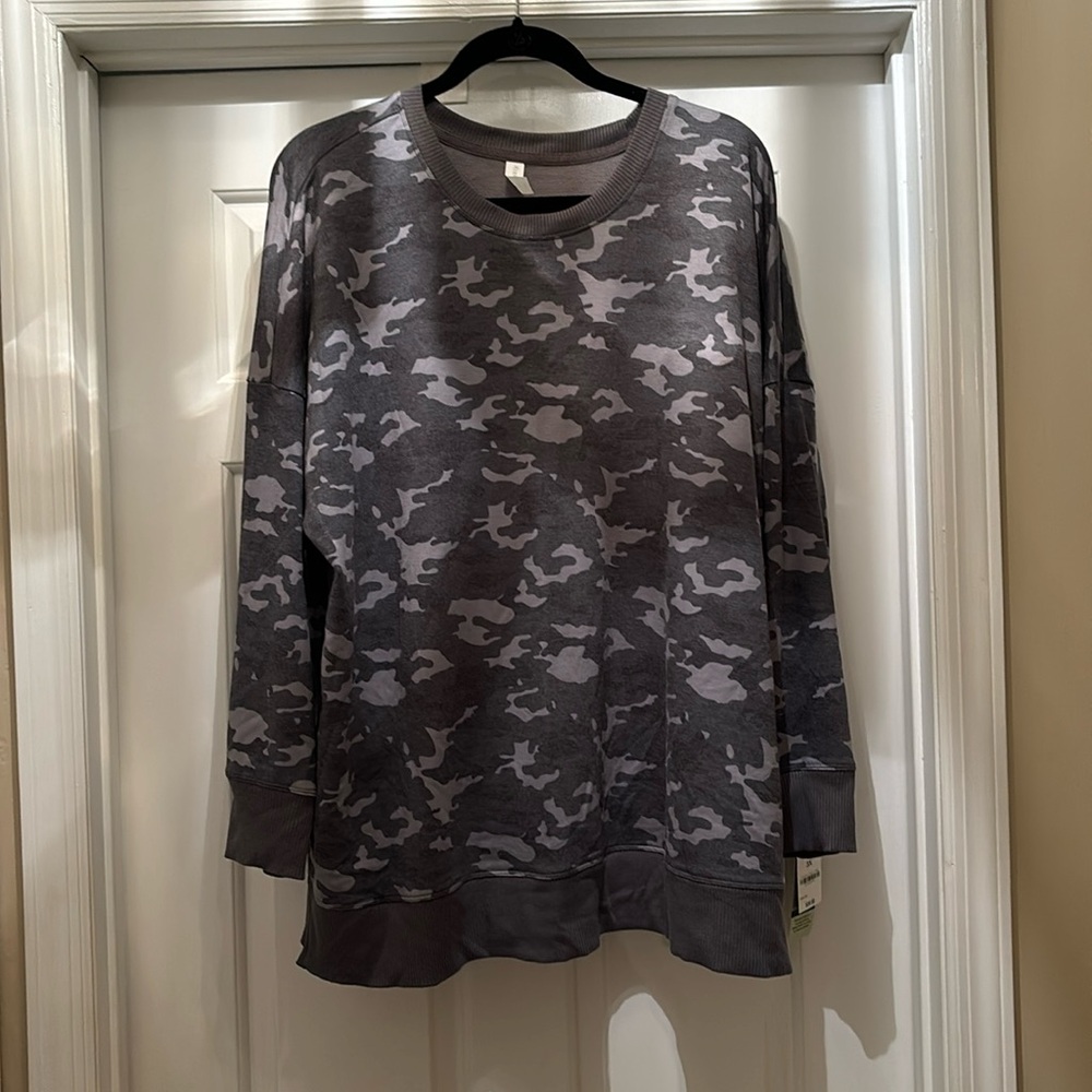 Camo Long Sleeve Sweatshirt